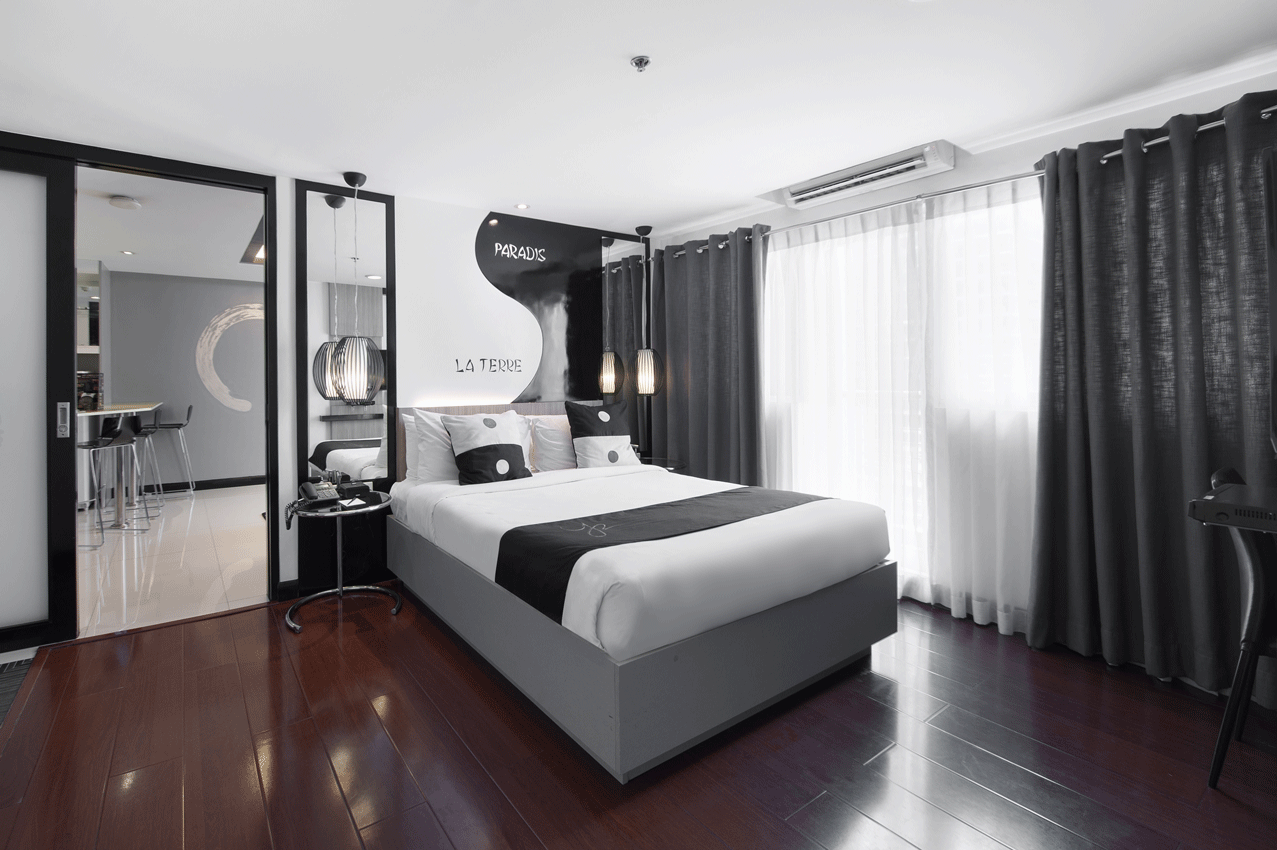 Yin and Yang inspired room in a affordable hotel in makati
