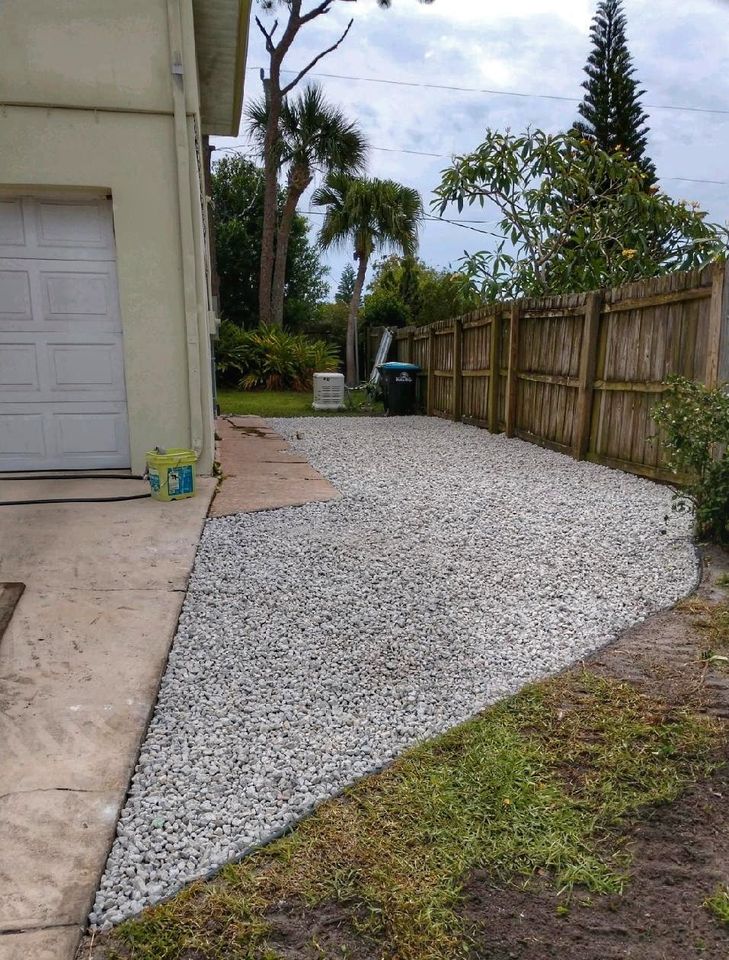 Gravel Stones — Melbourne, FL — Eau Gallie Wholesale Nursery Inc.