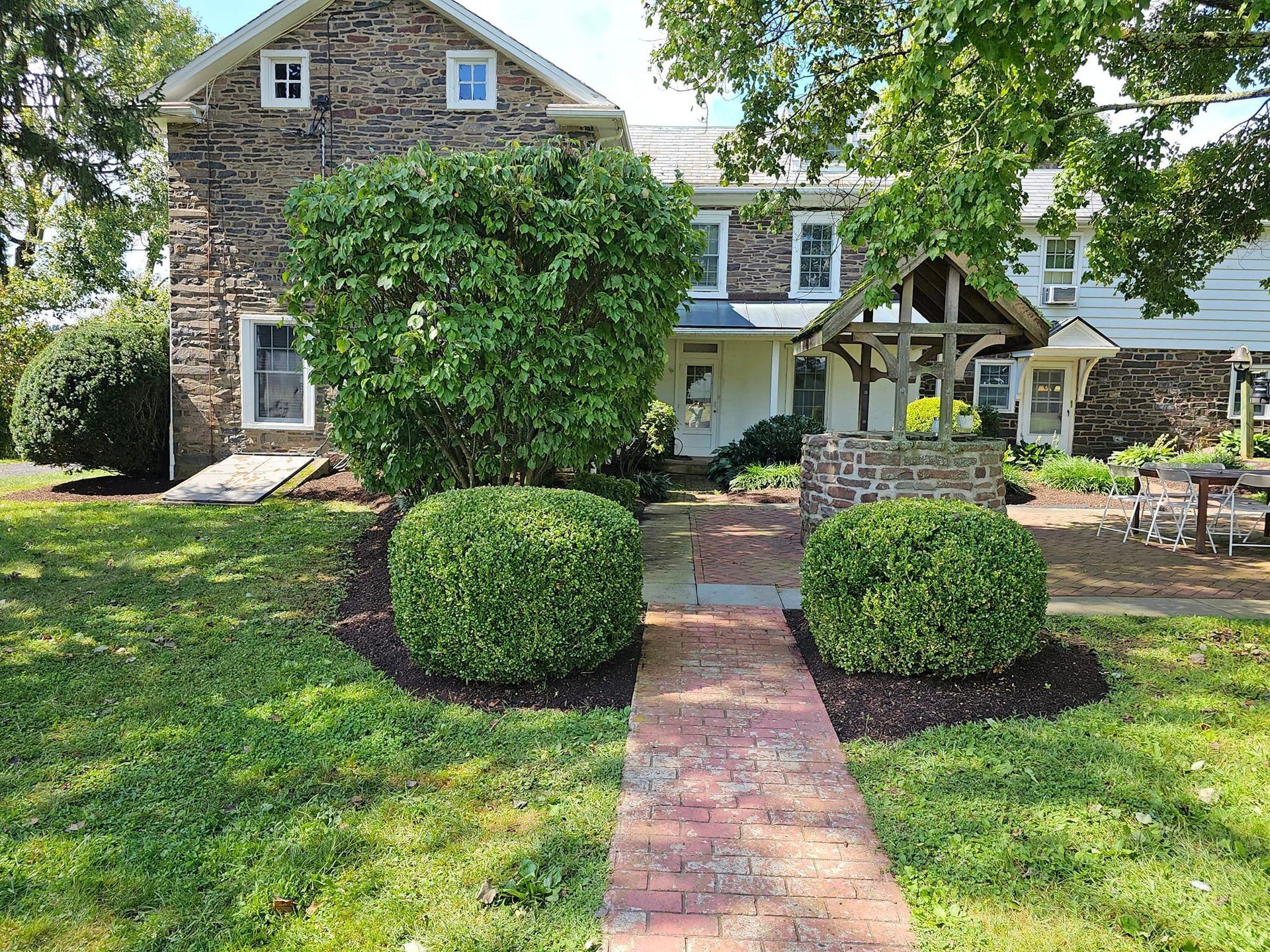 House with Front Yard — Trenton, NJ — Green Garden Thumb LLC
