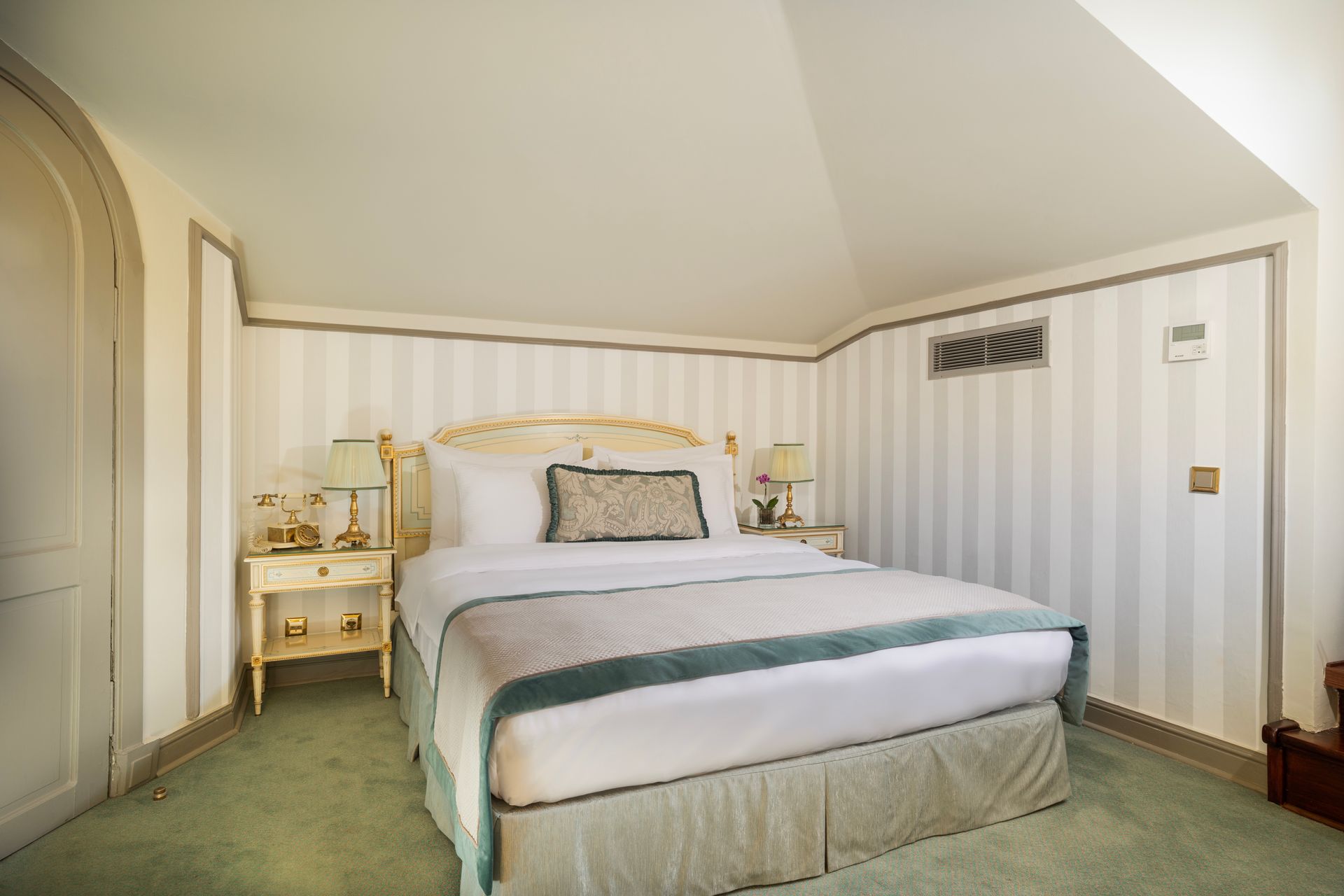 bosphorus palace, king room