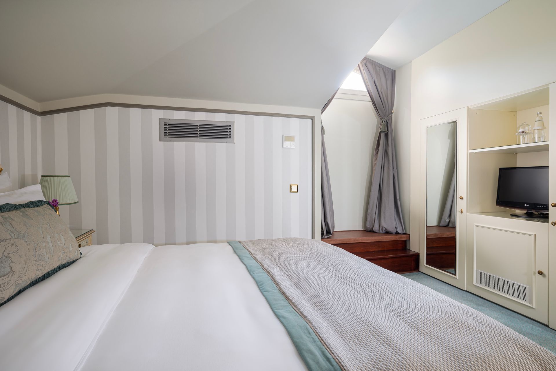 bosphorus palace, king room