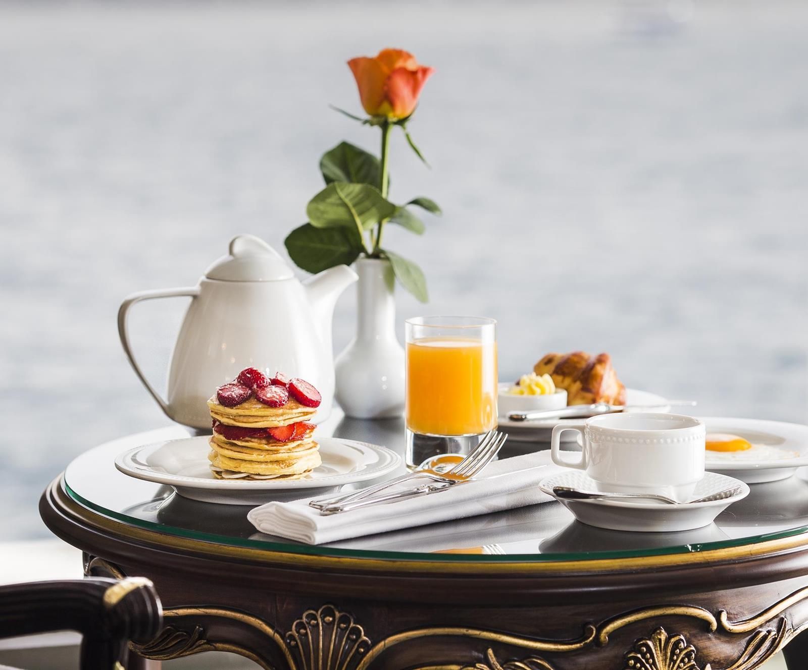 bosphorus palace, breakfast