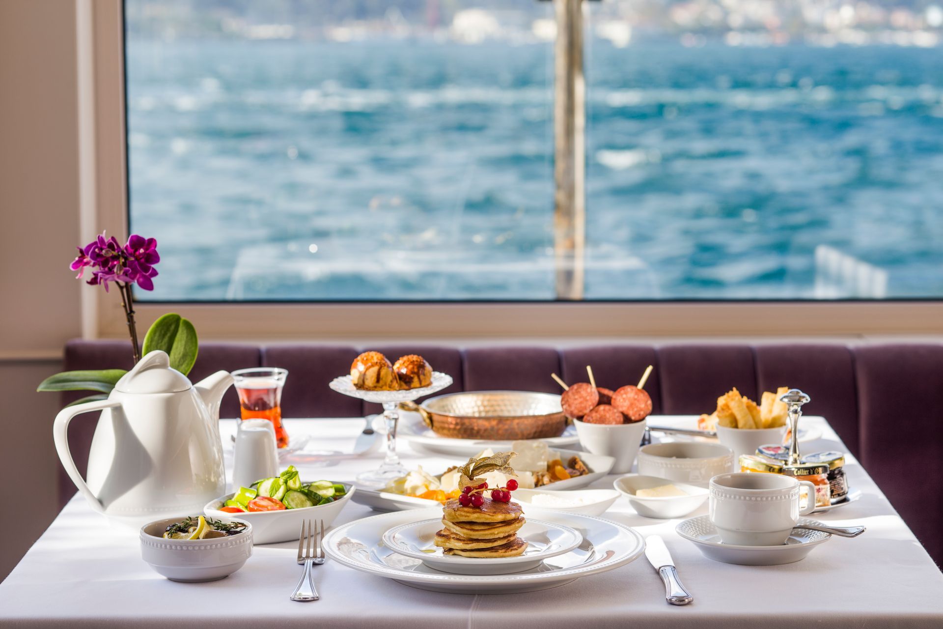 Bosphorus Palace Hotel, restaurant, breakfast, bosphorus view