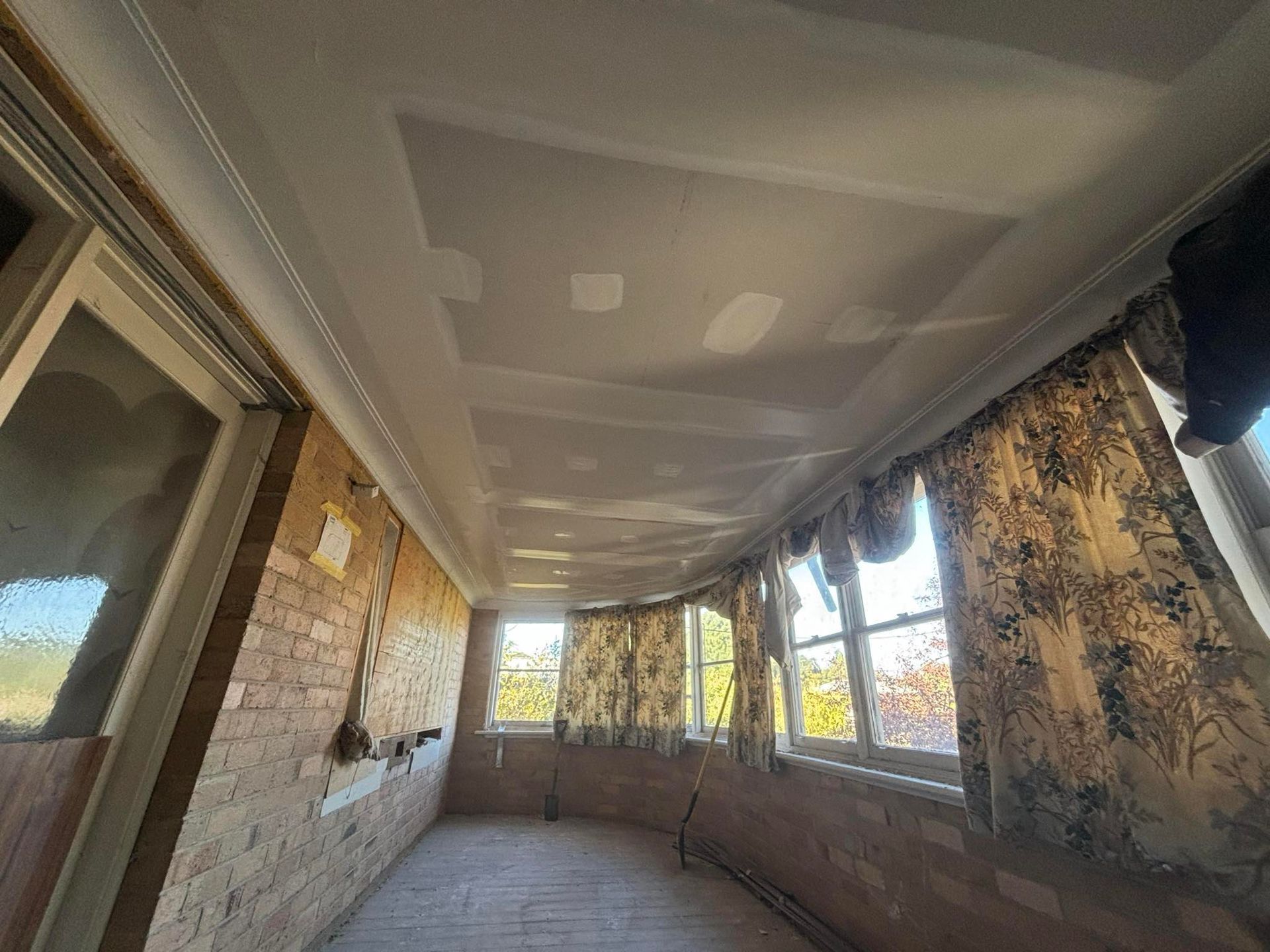 This is the after picture of the finished water damage ceiling installation 