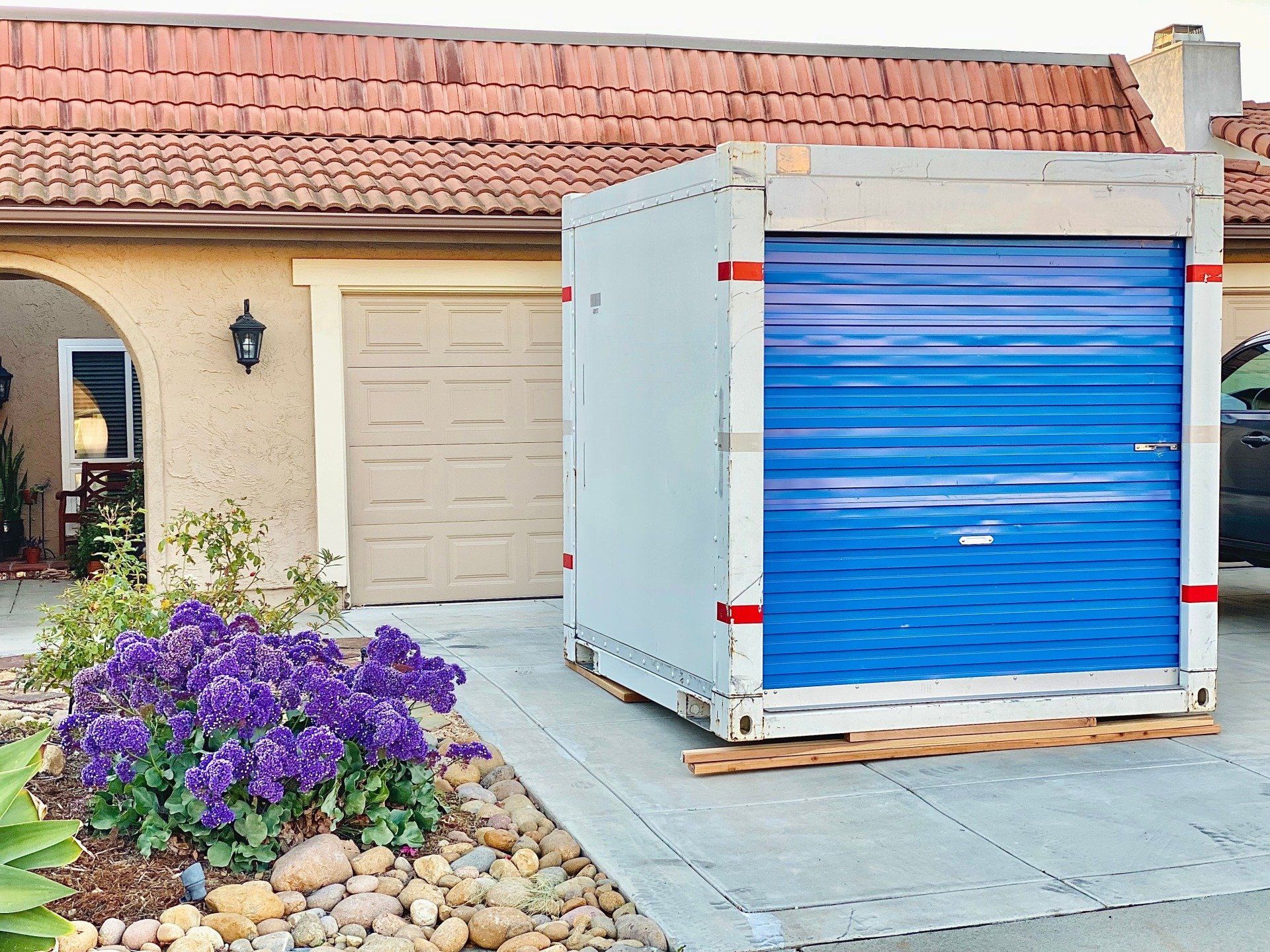 Loading & Unloading PODS: When to Hire Help | CT Moving and Storage