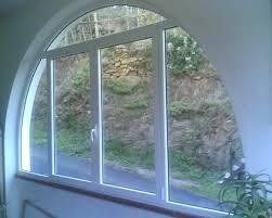 Serramenti per finestre con arcata
