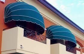 Tende a cappottina per balconcini
