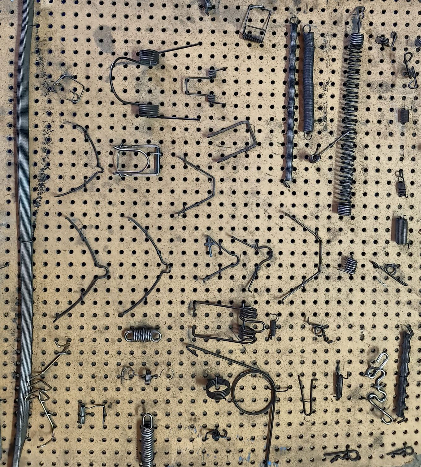 RESORTES MAQUILADOS EN ACERO ESPECIAL SA DE CV  - Resortes  textiles