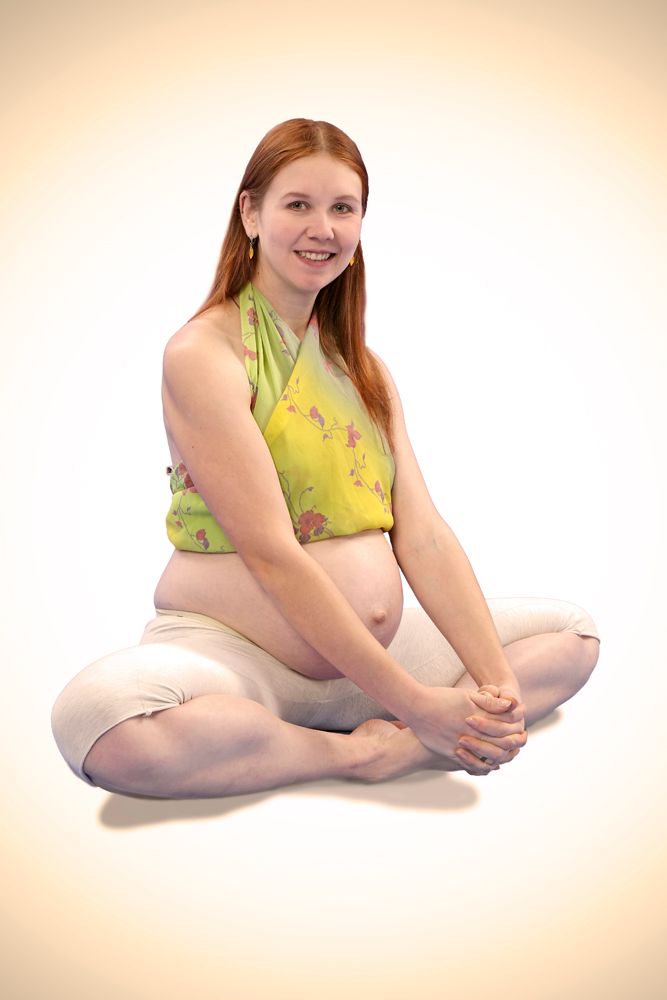 Nataliya Urban übt Qigong in der Schwangerschaft