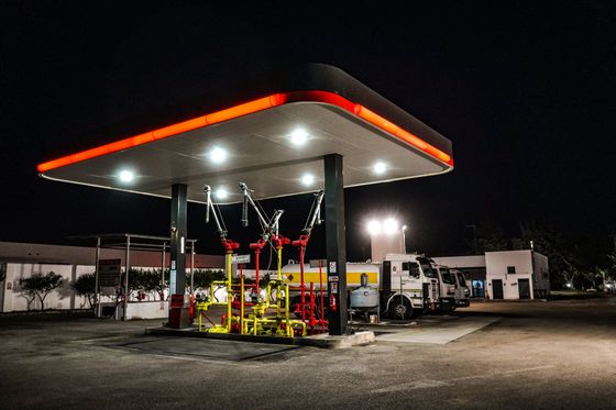 Distributore di benzina- Icogea prodotti petroliferi