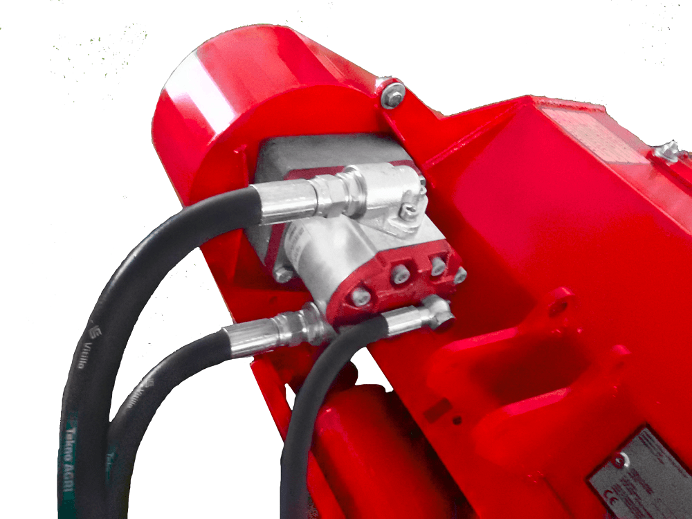 Eine rote Maschine mit einem daran befestigten schwarzen Schlauch