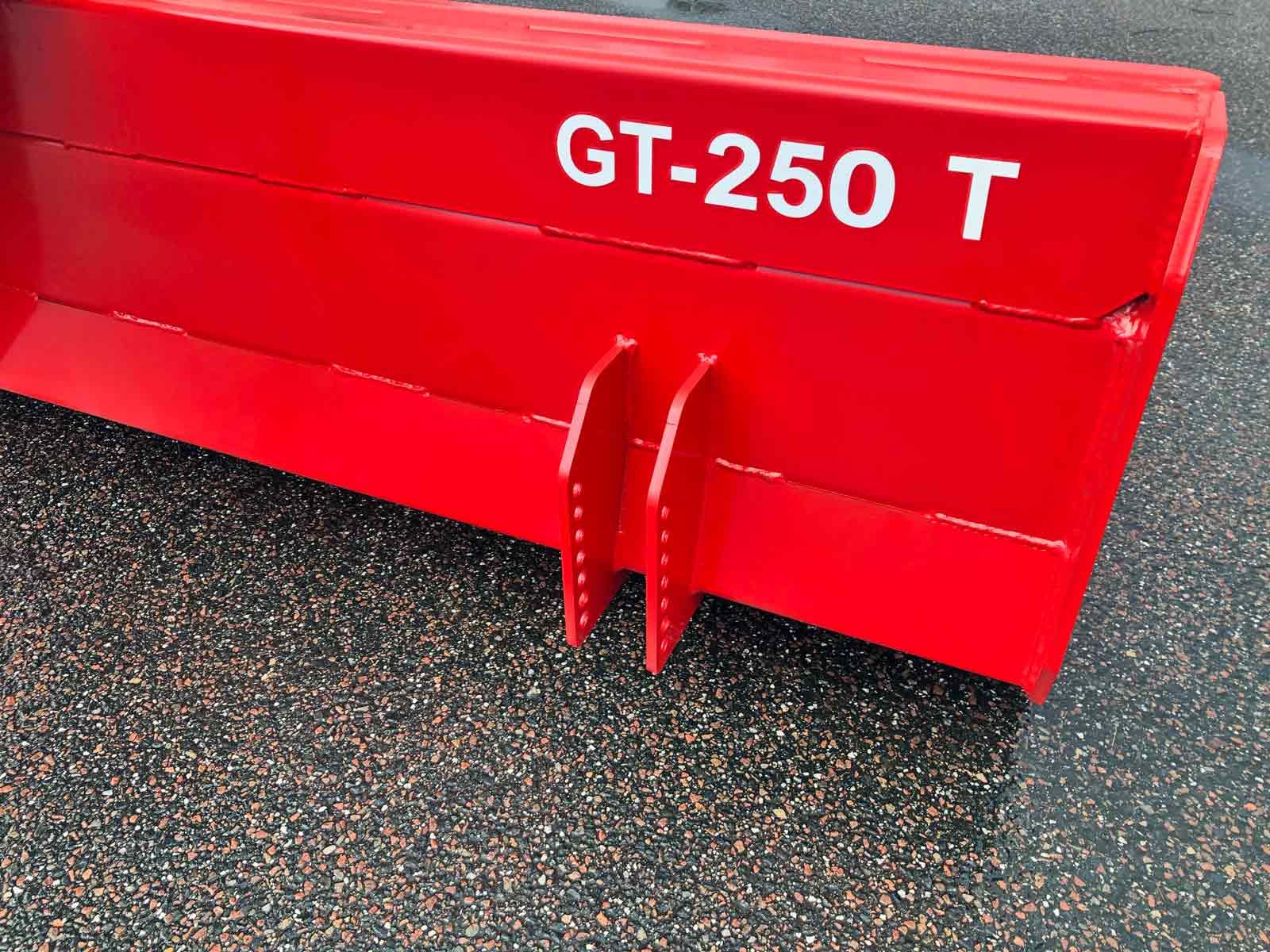 Ein rotes Objekt mit dem Wort gt-250 t darauf