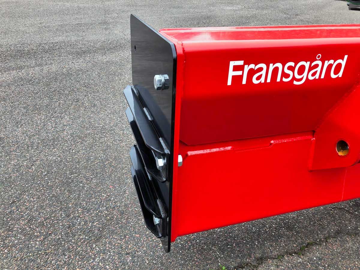 Eine rote Box mit dem Wort Fransgard darauf