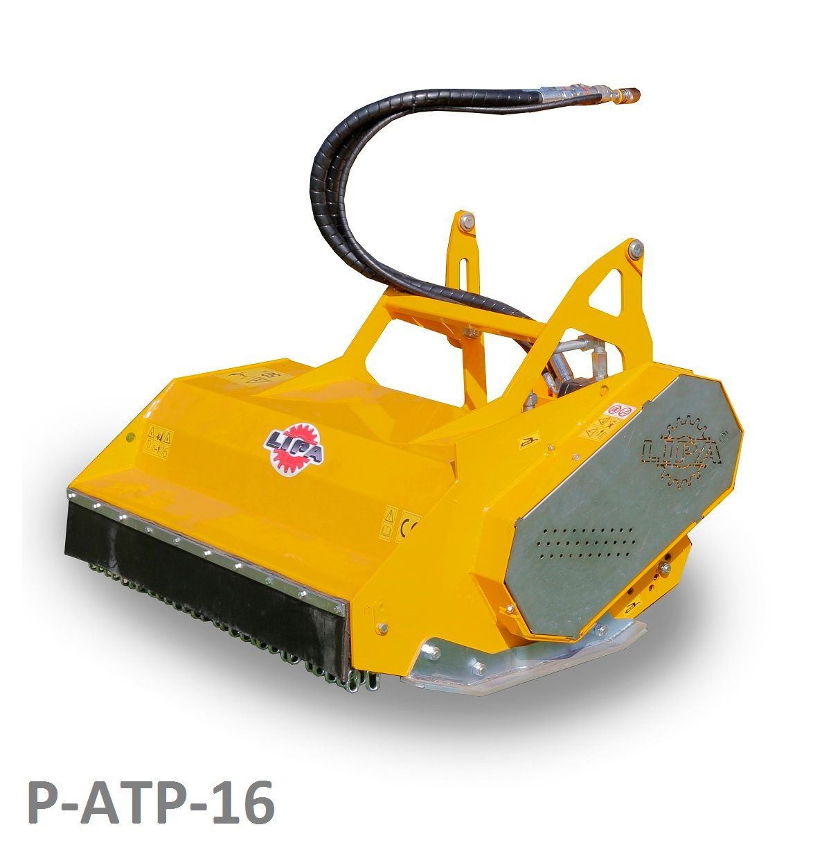 Ein gelber Rasenmäher mit angeschlossenem Schlauch trägt die Bezeichnung p-atp-16