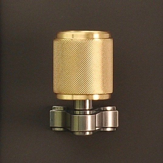 E27 Knurled Brass Lamp Holder