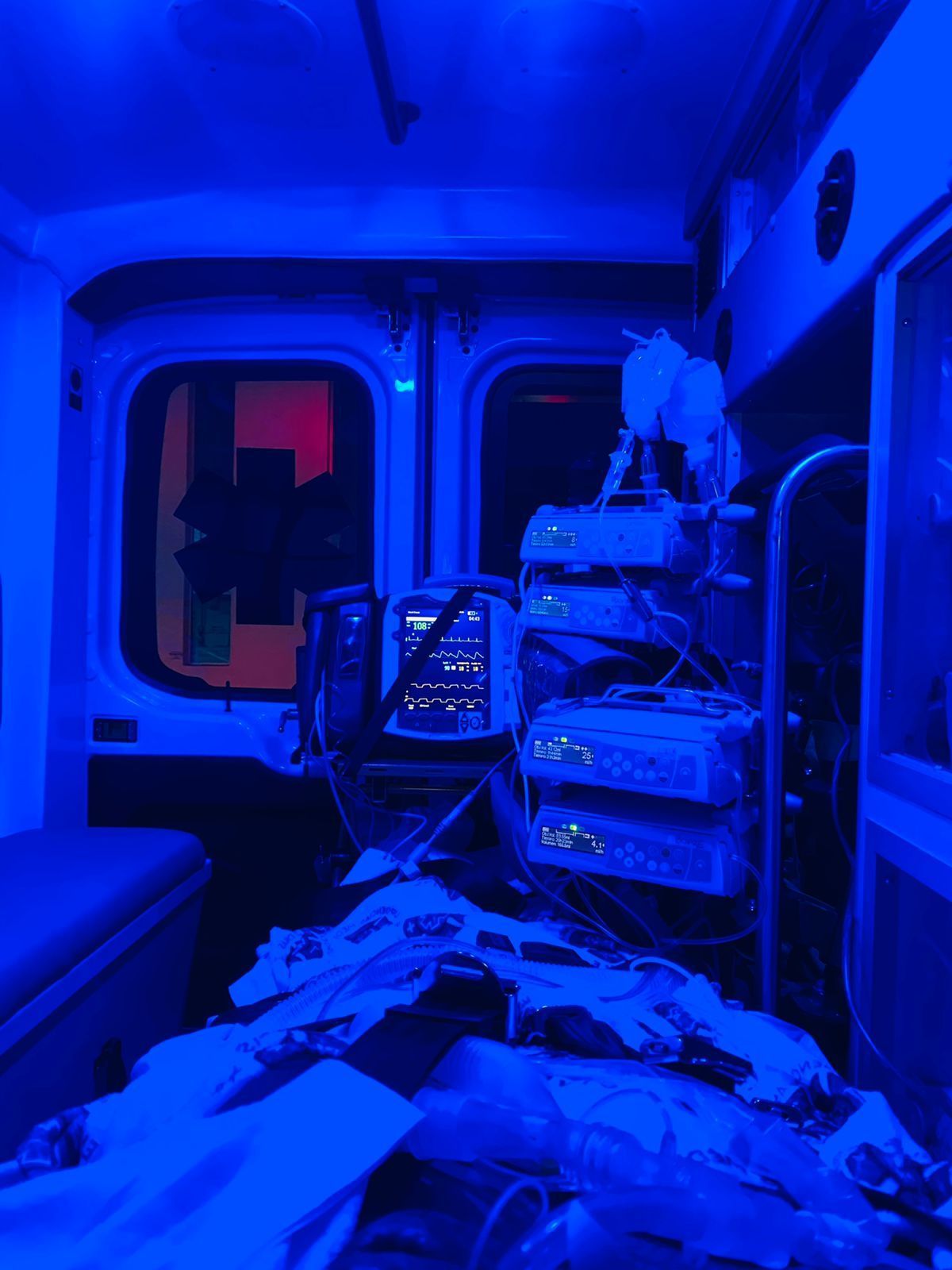 VIVE URGENCIAS MÉDICAS - Equipo moderno con la más Alta Tecnología