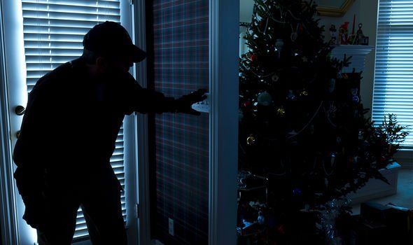 17+ Tips to Keep Your Home Safe During the Christmas Holiday