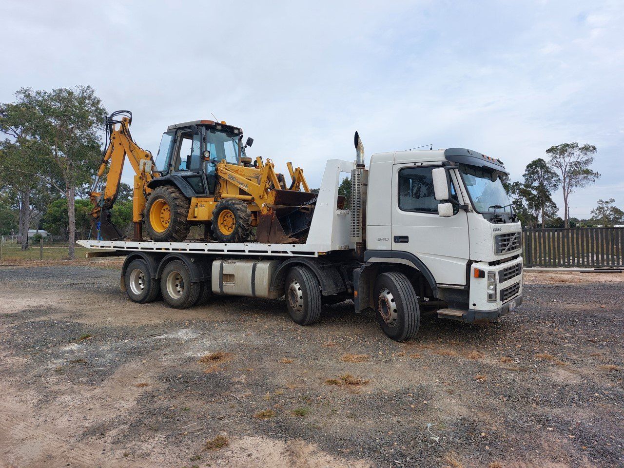Hervey Bay Tilt Tray Hire Tow Truck in Hervey Bay