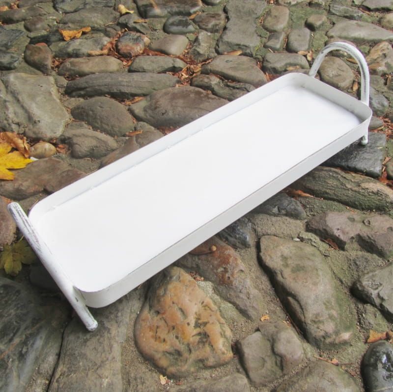 METALEN SCHAAL OP POOTJES