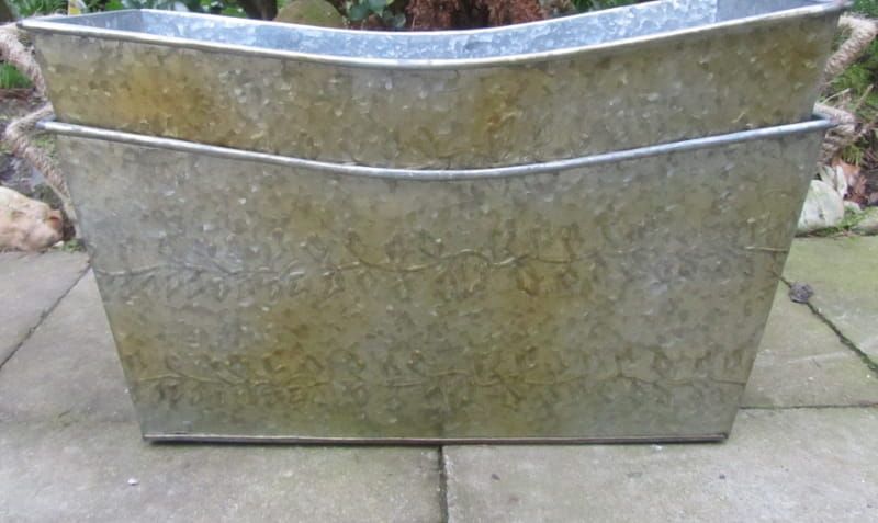 OPRUIMING - METALEN - BINNEN BUITEN - BAKKEN - POTTEN VAN 14,50 NU 9,50