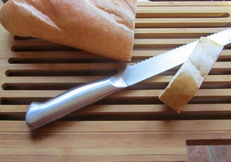 OPRUIMING - BROODPLANK MET KRUIMELROOSTER EN BROODMES - VAN 24,50 NU 9,50