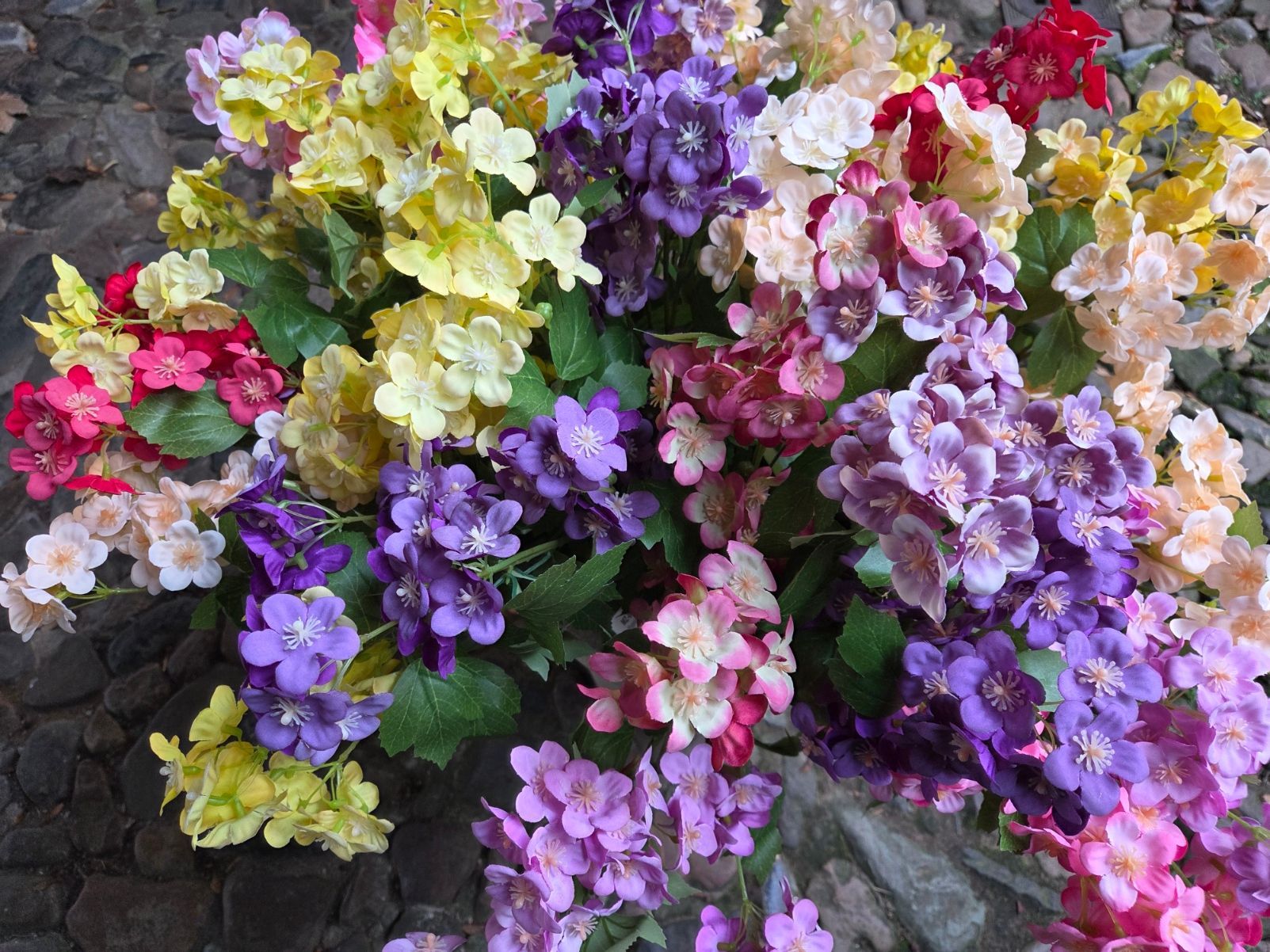 VROLIJKE BLOEMETJES TAK - GEEL