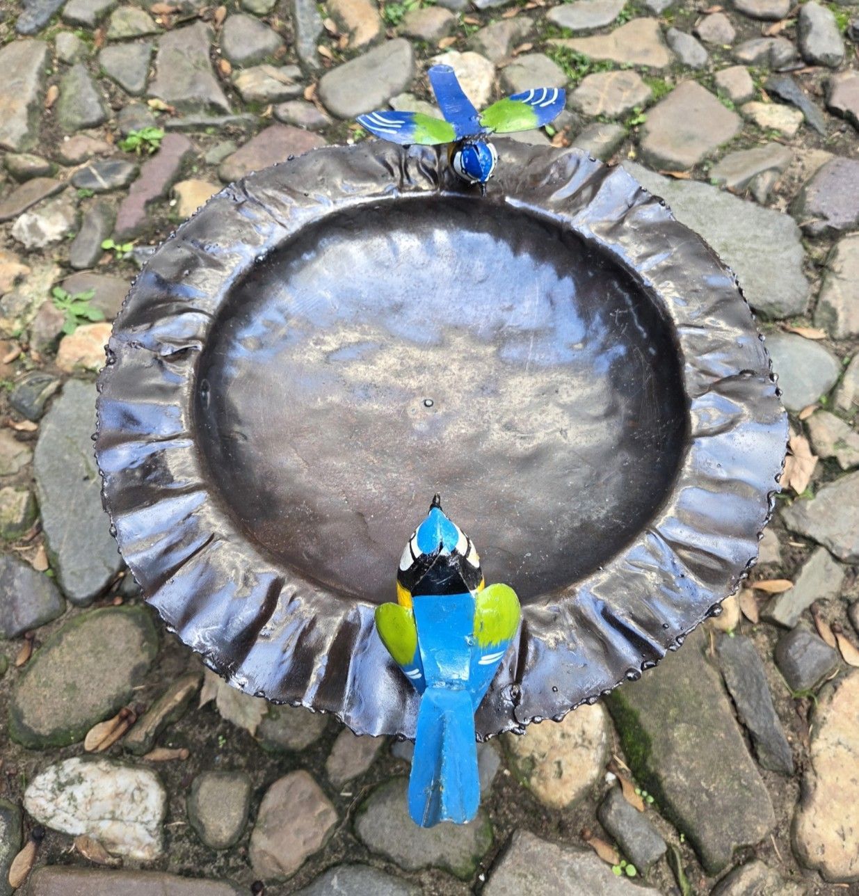 VOGELSCHAAL  VOER - WATER - MEESJES OP STEKER - HAND MADE - STREET ART