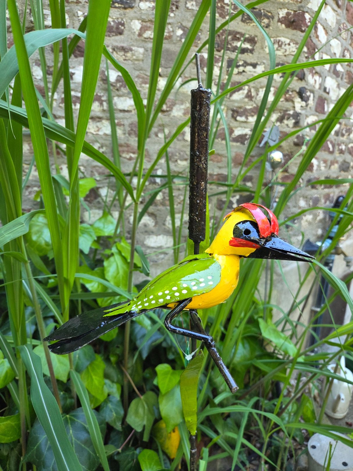 GROENE SPECHT OP RIET TAK - FAIRTRADE - HANDGEMAAKT
