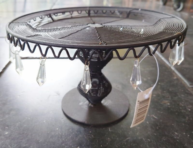 OPRUIMING - APARTE METALEN ETAGERE MET PARELTJES NU 5 EURO