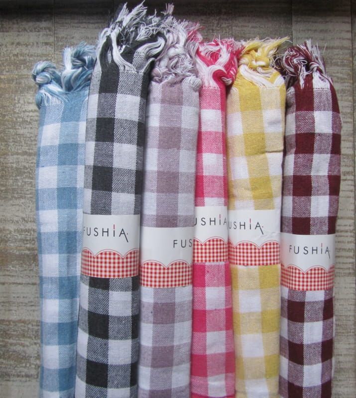 TAFEL KLEED 140 x140 CM