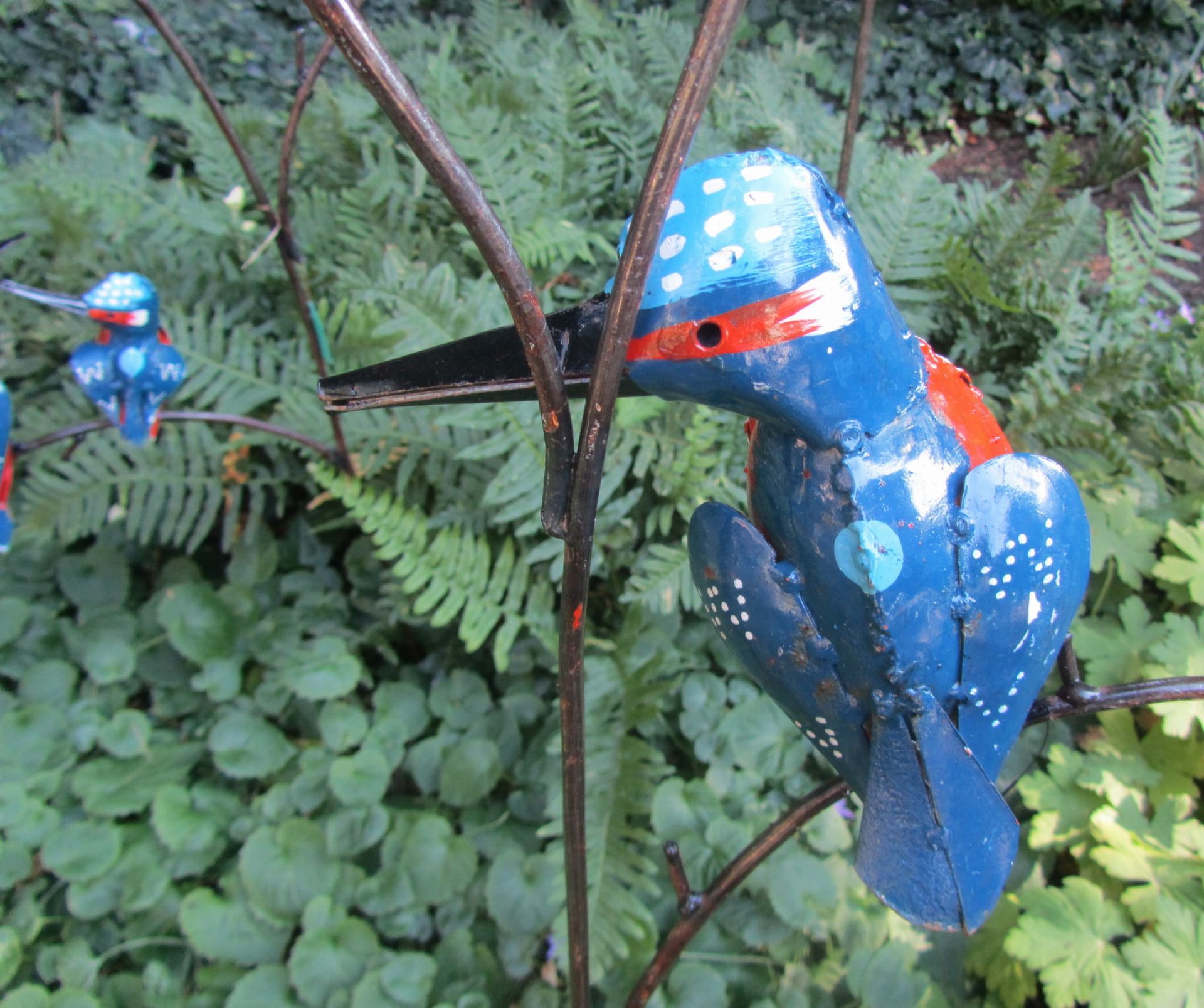 IJSVOGEL OP TAK - STREET ART - FAIRTRADE - HANDMADE