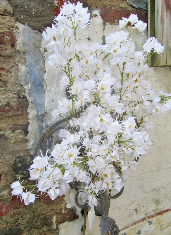 WITTE KUNST BLOEMETJES TAK