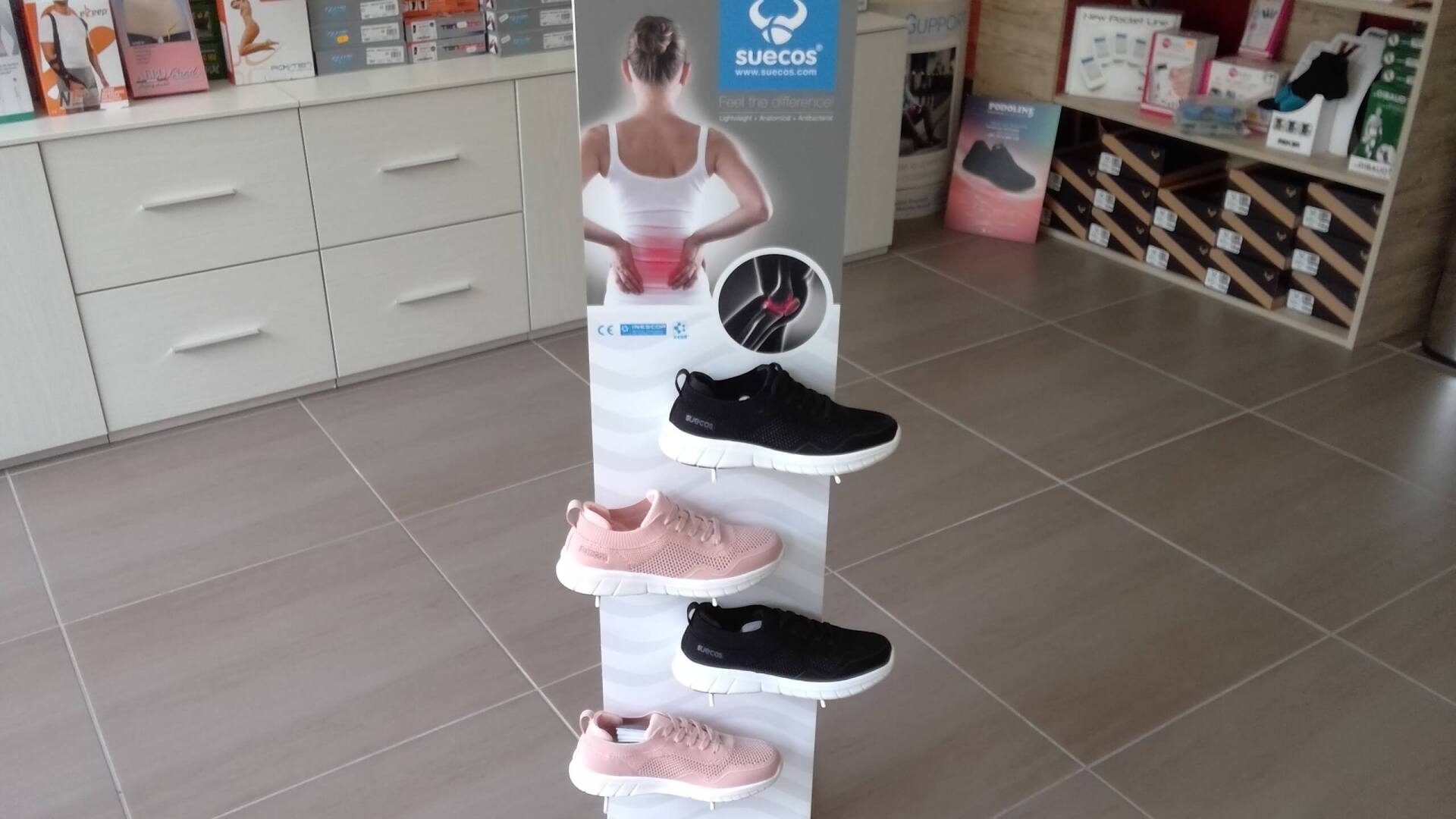 Scarpe ortopediche rosa e nere