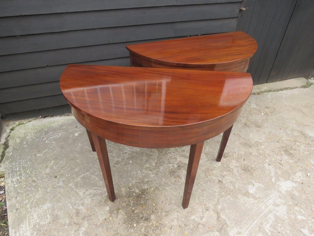 Foldable dining table 1
