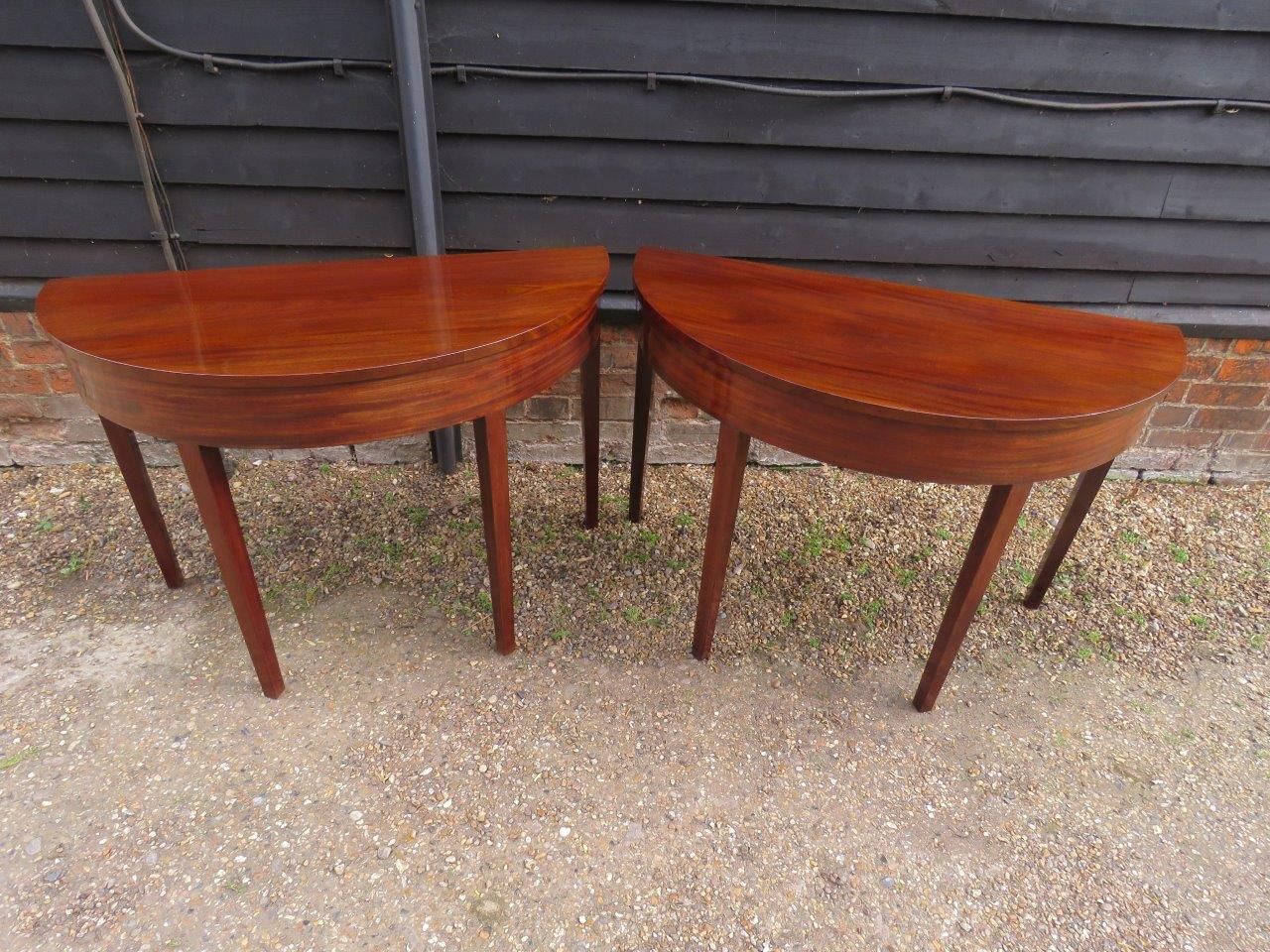 Foldable dining table 2