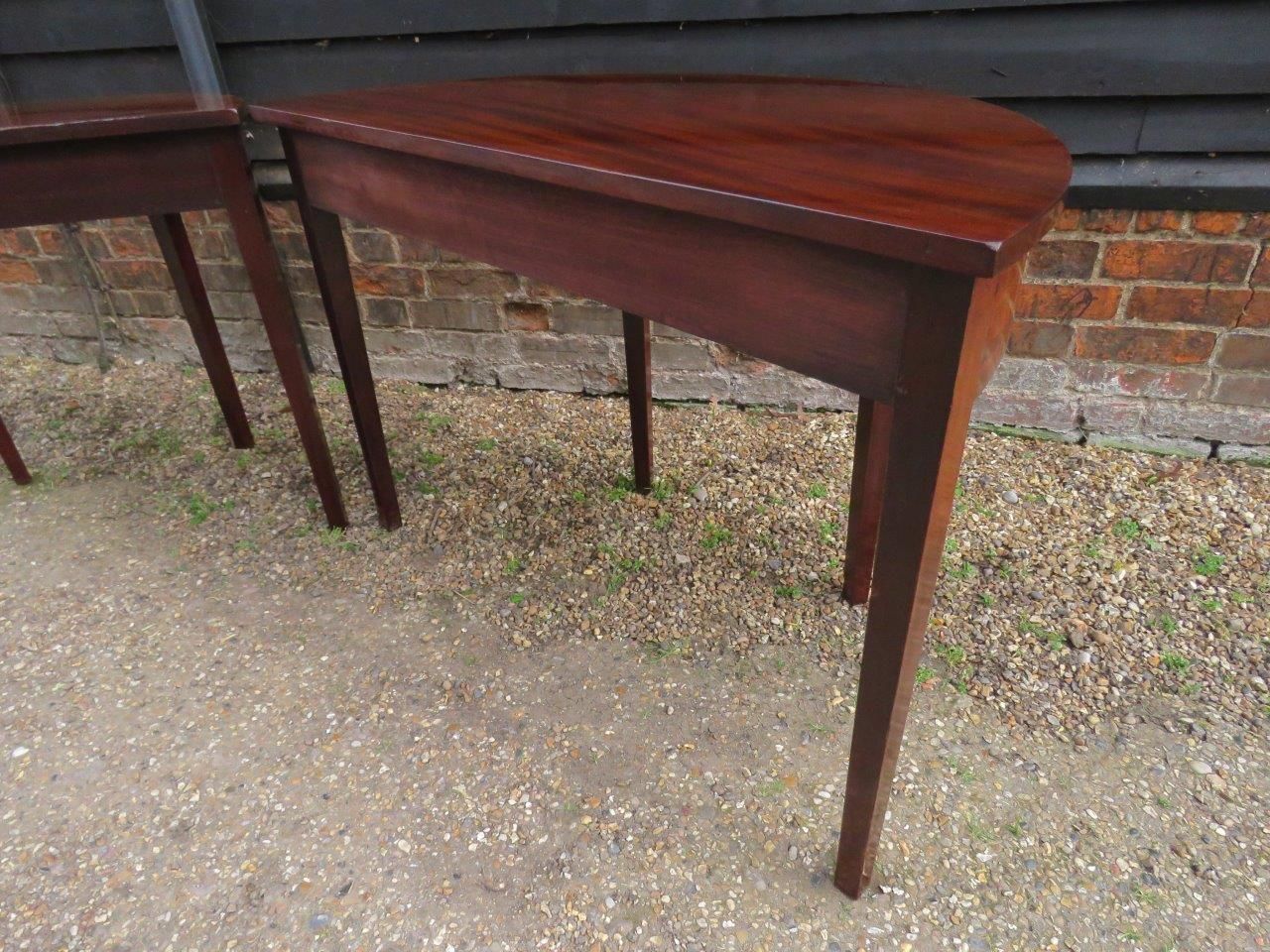 Foldable dining table 4