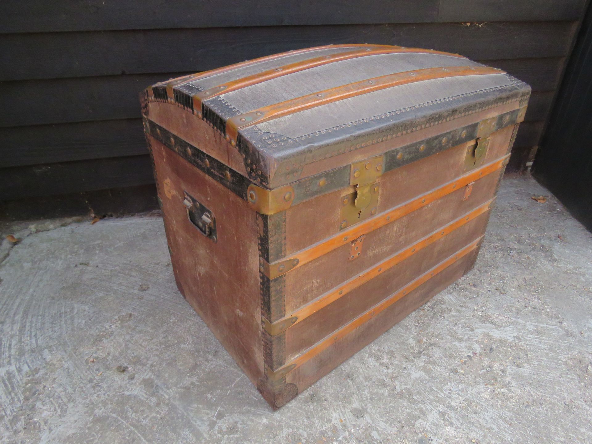 Foldable dining table 1