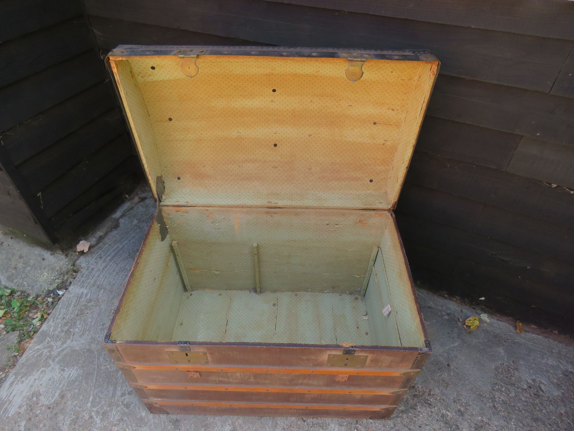 Foldable dining table 4