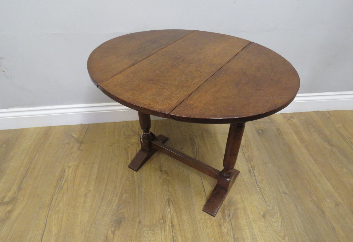 Foldable dining table 1