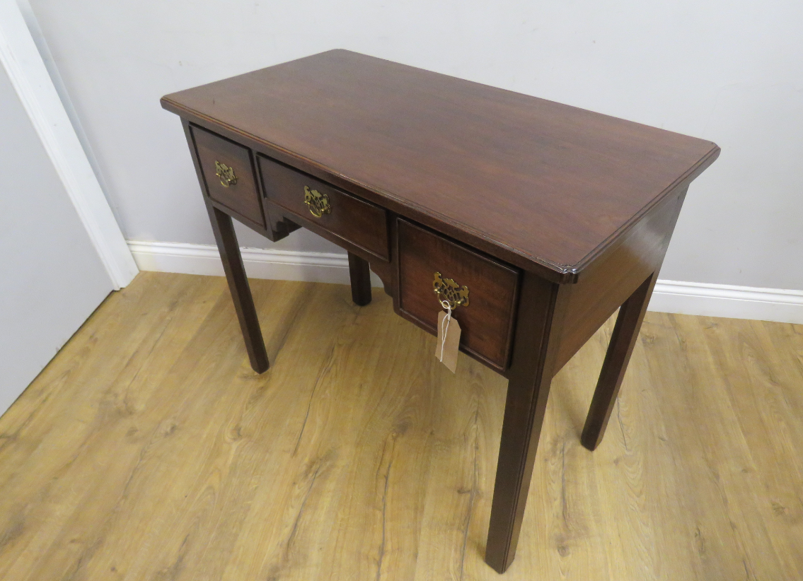 Foldable dining table 1