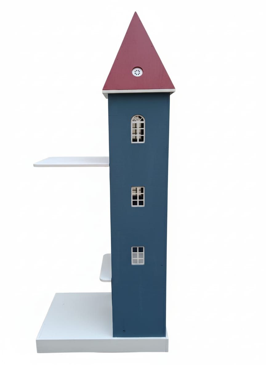 Torre de gato azul con techo rojo y plataformas blancas.