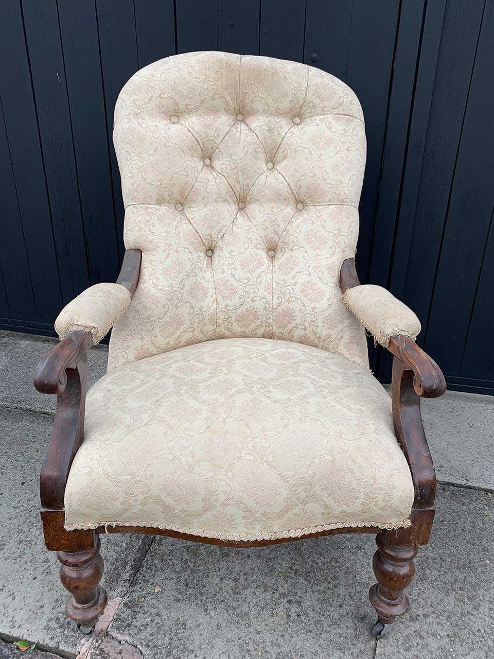 Gents Spoon Back Chair for Sale