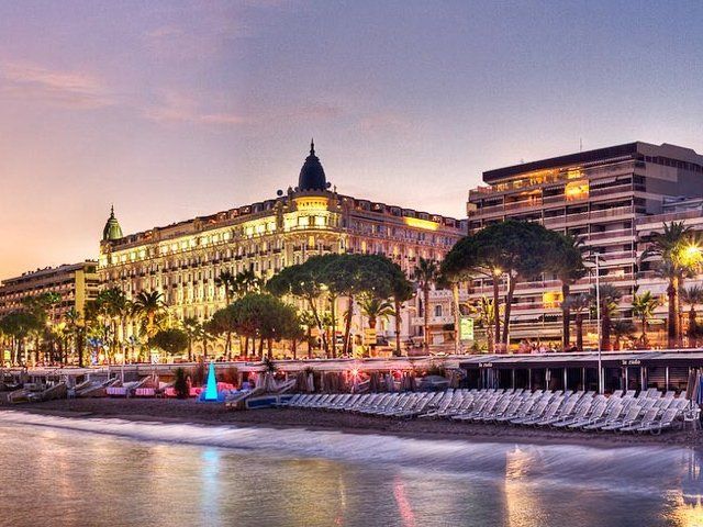 Croisette Cannes con hotel Martinez