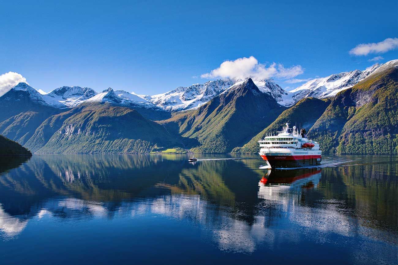 Nave Hurtigruten