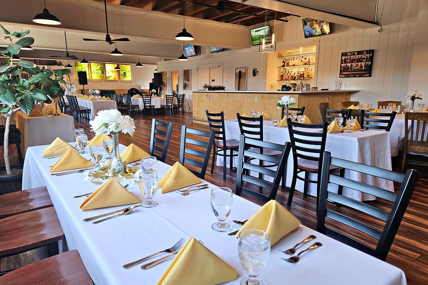 white and gold event decor