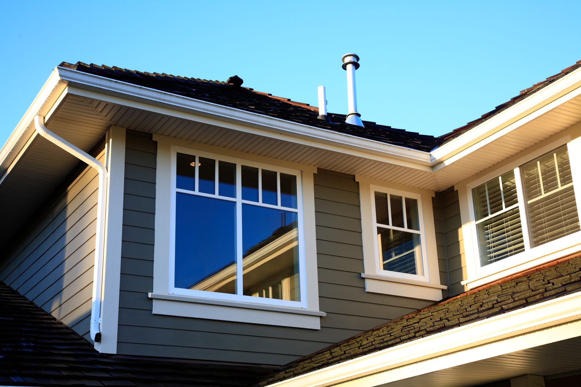 Siding contractor in Burnaby, BC