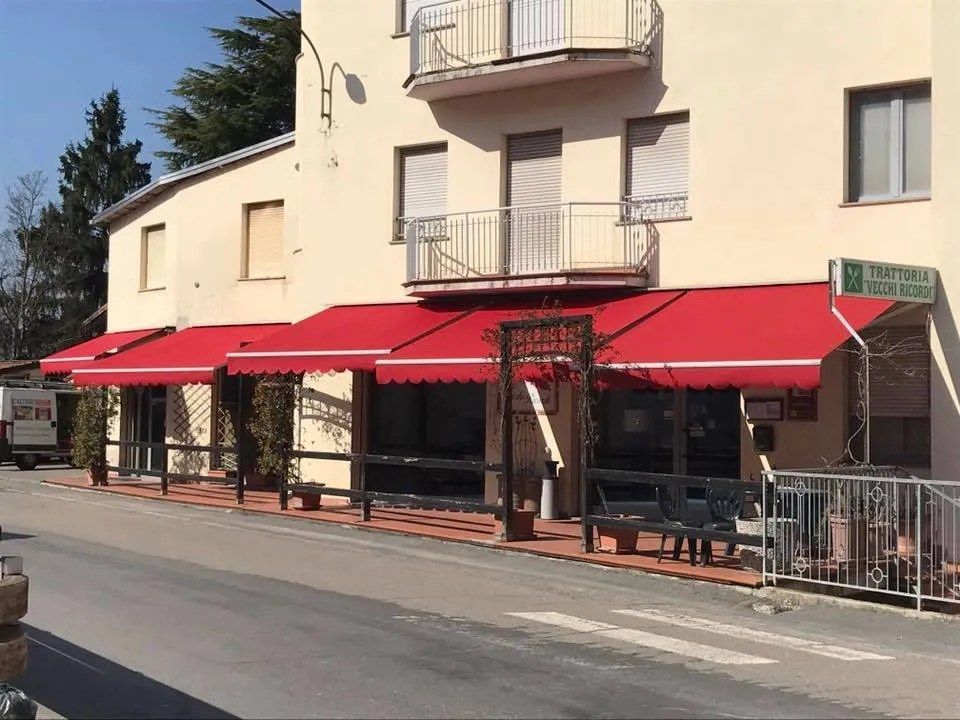 tende da sole per negozio Parma