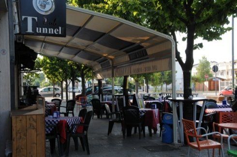 Parasole all'esterno di un ristorante