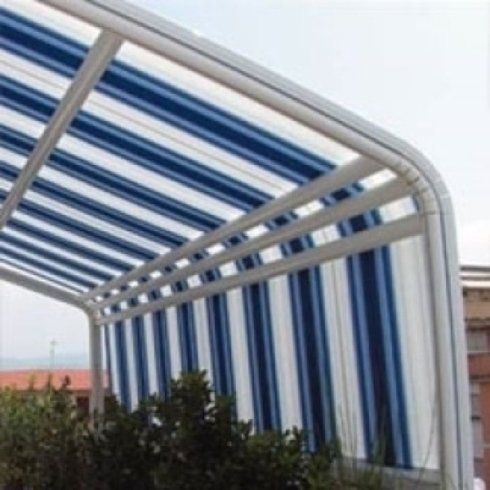 parasole a righe blu per esterni