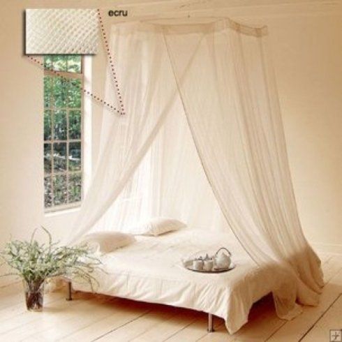 Letto matrimoniale con zanzariera
